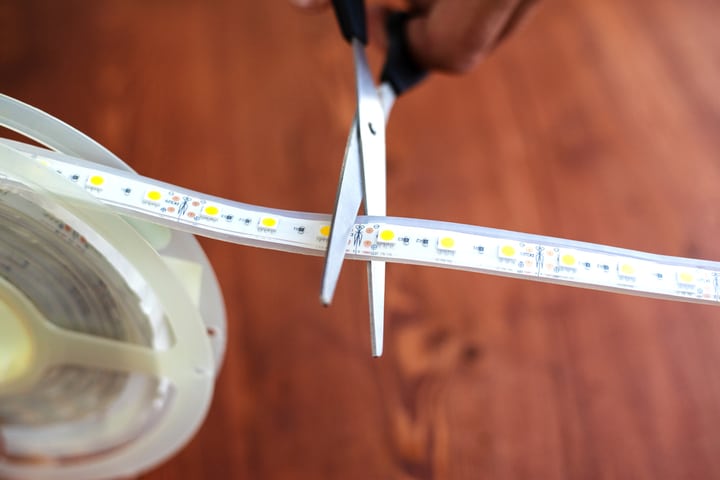 cutting LED strip light