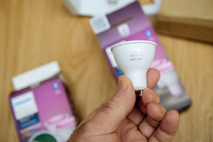 Philips HUE smart bulb
